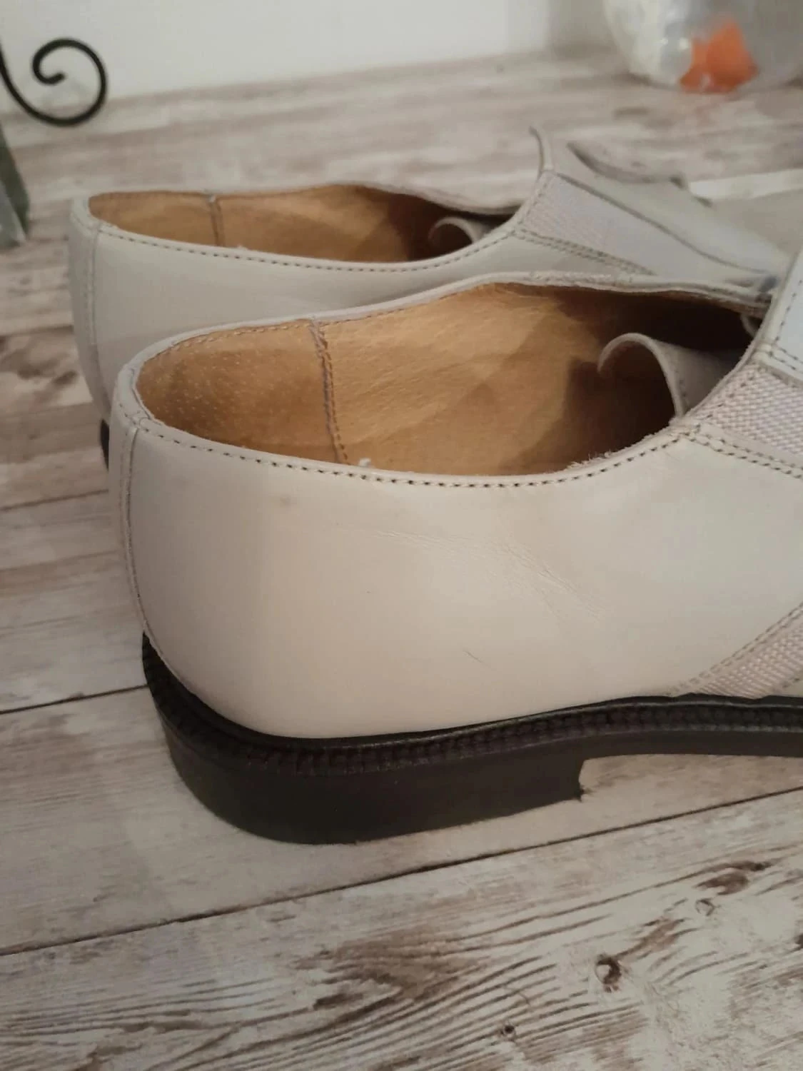 Tênis com cadarço, cor creme, totalmente em couro, Tamanho 40 – photo 4